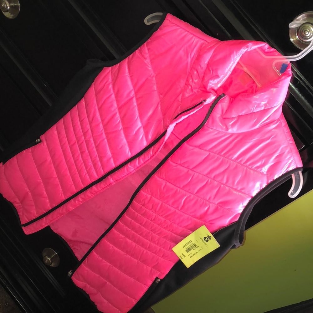 Hot pink/black never worn xersion gilet